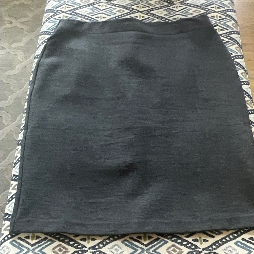 Quince Classic Black Pencil Skirt